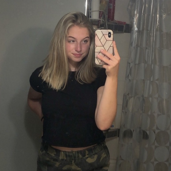 Meet your Posher, Shaina - Picture 1 of 1